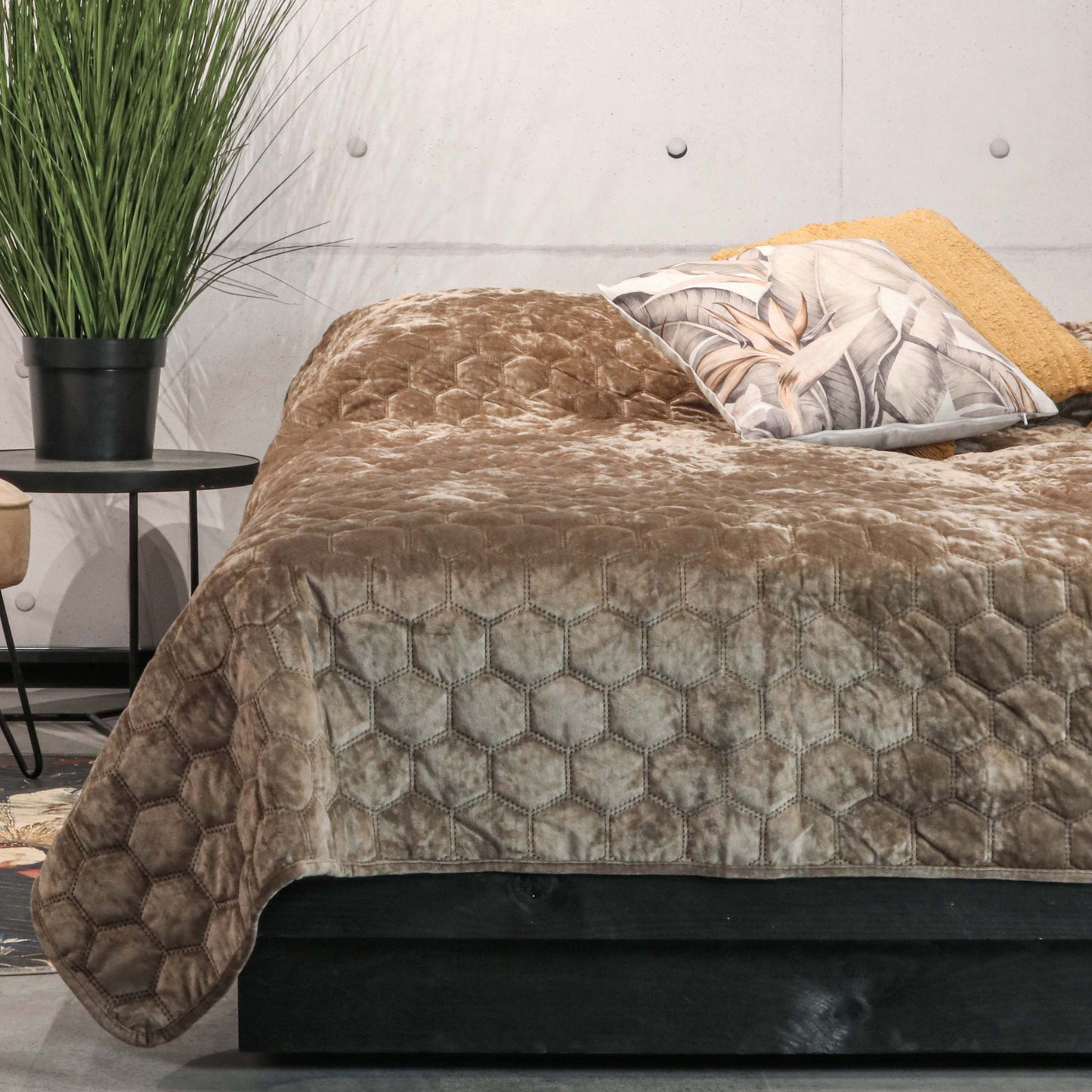 PEGGY bedsprei - Luxe uitstraling - Warm - Meerbach Home Deco